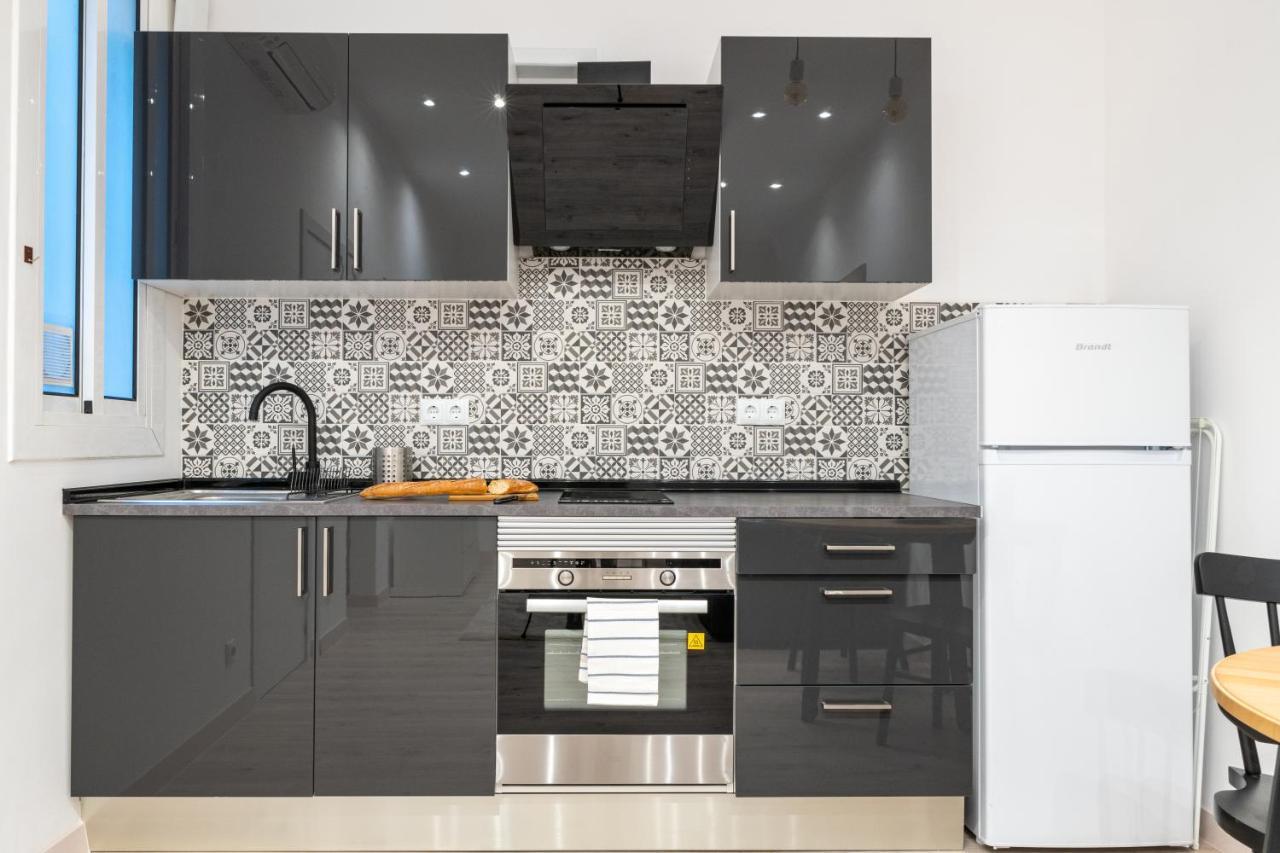 Cozy Studio Apartment 5 Min From Camp Nou Barcelona Exterior photo